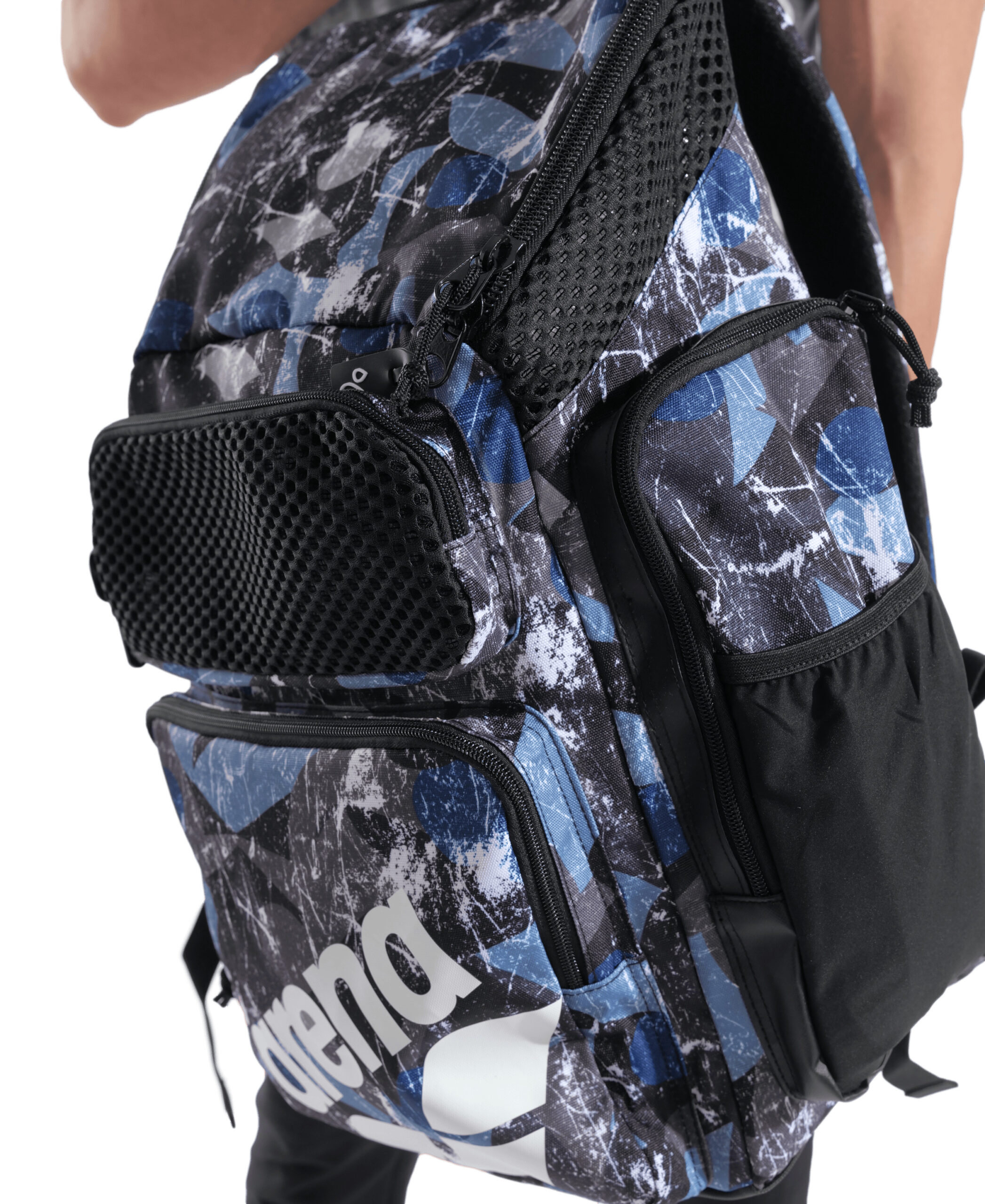 010232-901-ARENA ONE GO BACKPACK 45L AO-010.b52ba2f6 Zaino ARENA ONE GO Backpack 45 L Scratched