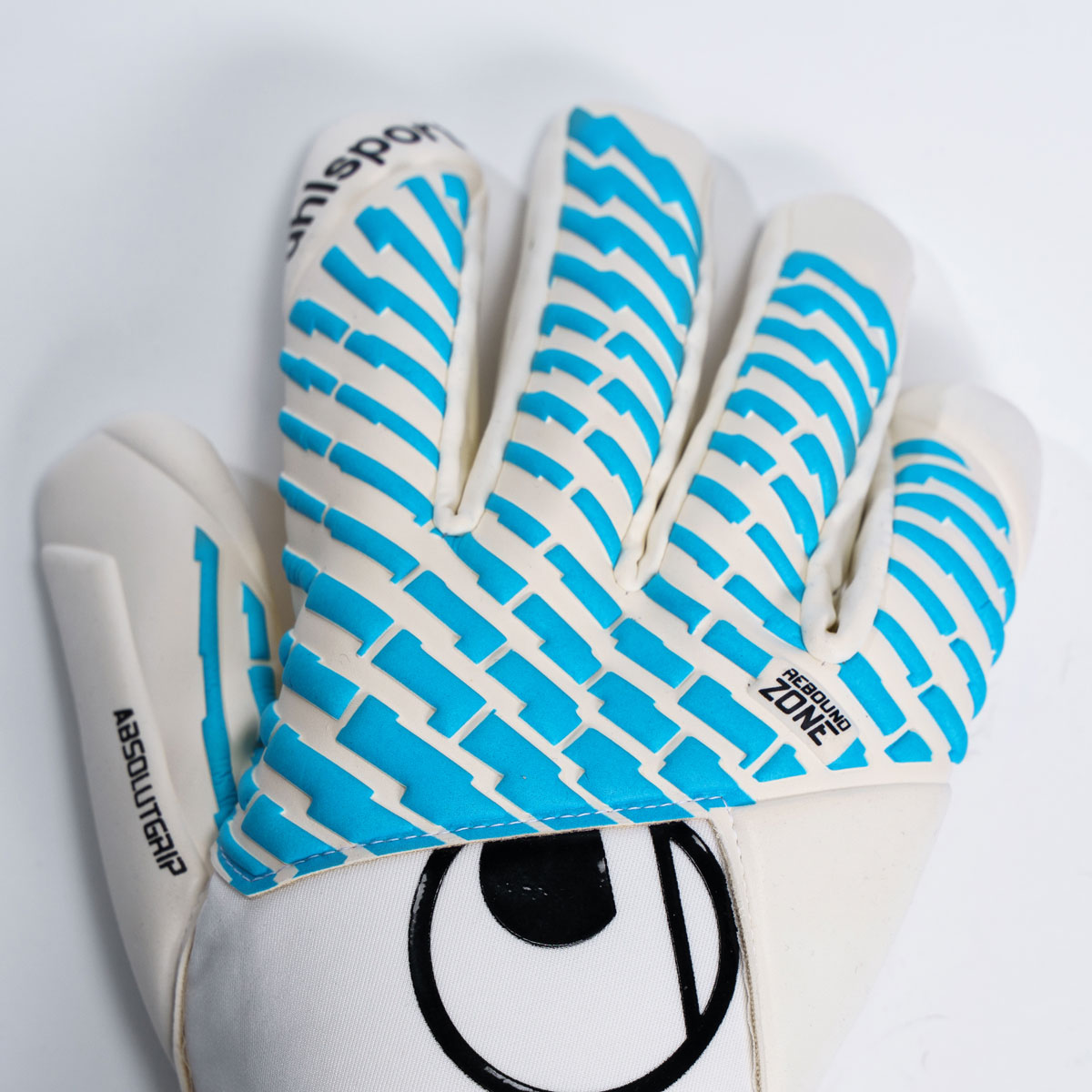 101137901_ABSOLUTGRIP_HN_CloseUp_03_1200x1200px GUANTO portiere CYBERTEC ABSOLUTGRIP HN UHLSPORT