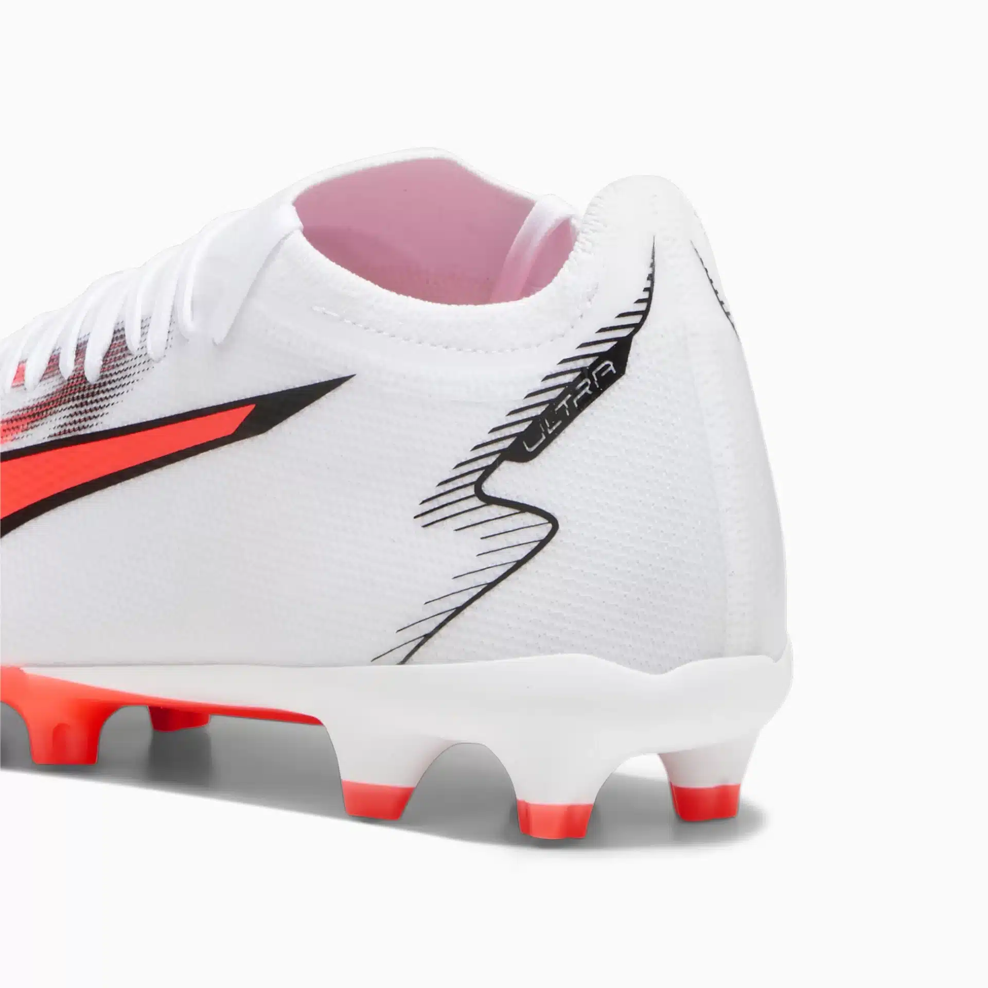 10734701 C Scarpa calcio ULTRA MATCH FG/AG PUMA