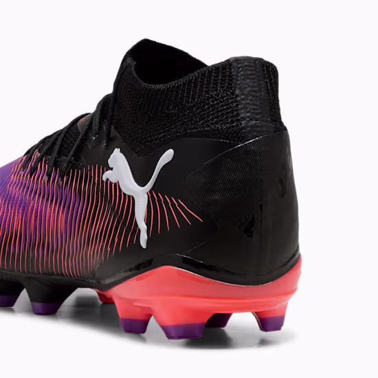 10813901 c Scarpa calcio FUTURE 8 PRO FG/AG PUMA Black Glowing