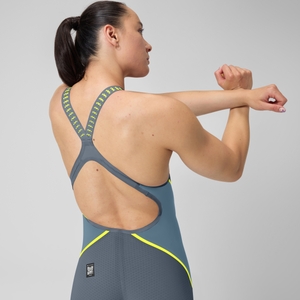 81585519134 e Fastskin LZR Pure Intent 2.0 Openback Kneeskin Donna Grey/Blue/Yellow