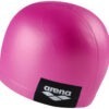 001912-214-LOGO MOULDED CAP-003-BL-S.jpg cuffia silicone arena fuxia con logo laterale