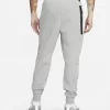 DN3089 B PANTALONE TECH FLEECE BARCELLONA UOMO NIKE