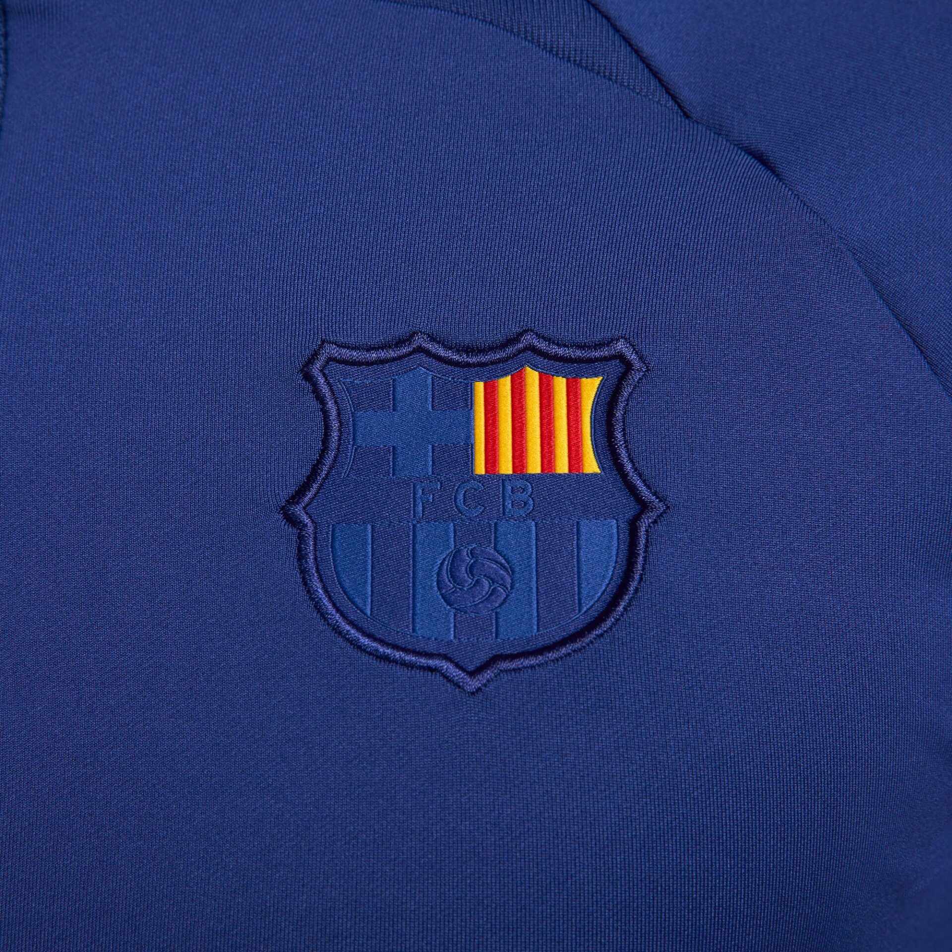 DR5061-456-PHSYM002-2000 Maglia Allenamento FC BARCELONA Strike NIKE