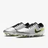 DV4333-001 E Nike Tiempo Legend 10 Pro FG Argento