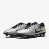 DV4338-001 E Nike Tiempo Legend 10 Academy SG-PRO Argento