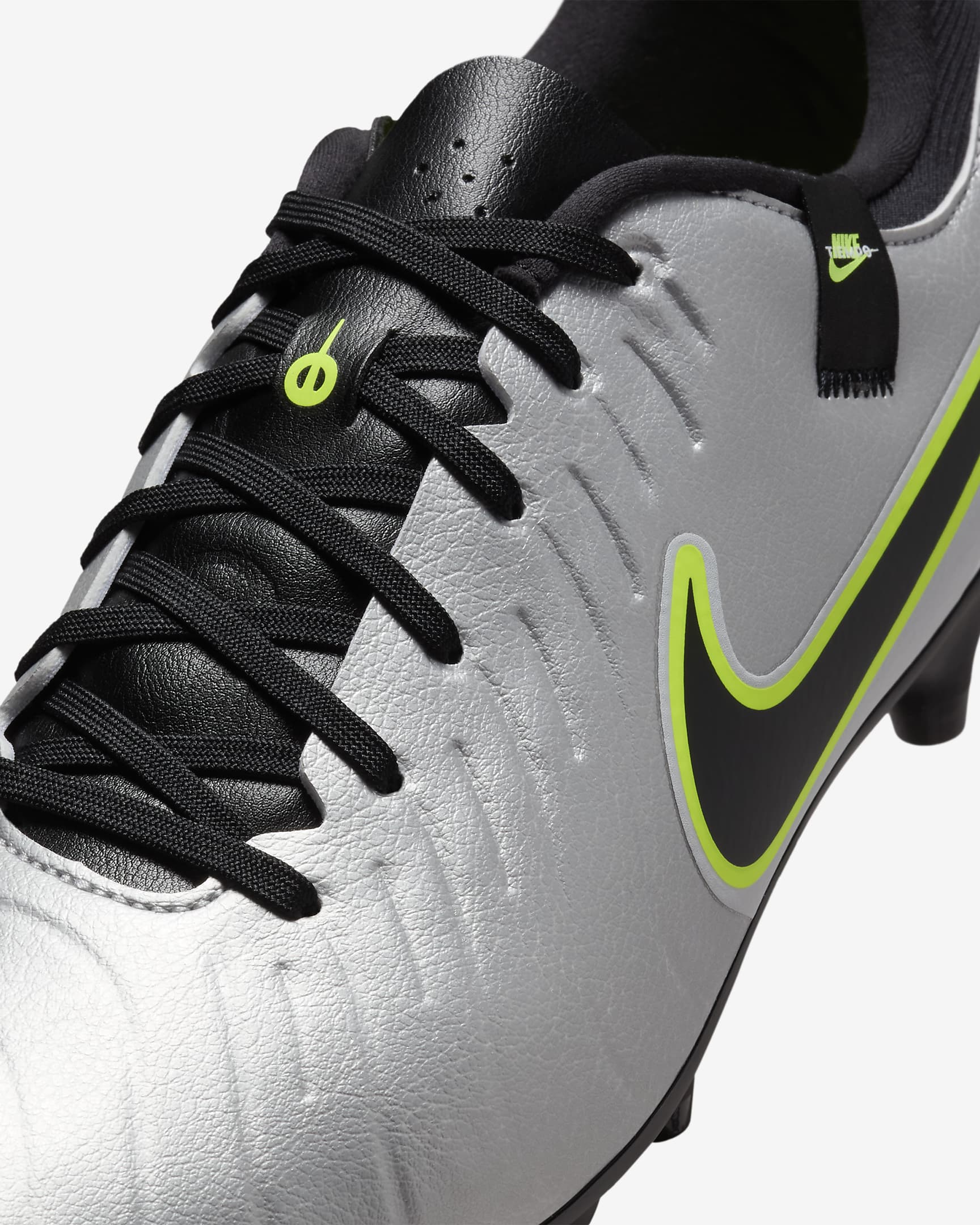 DV4338-001 H Nike Tiempo Legend 10 Academy SG-PRO Argento