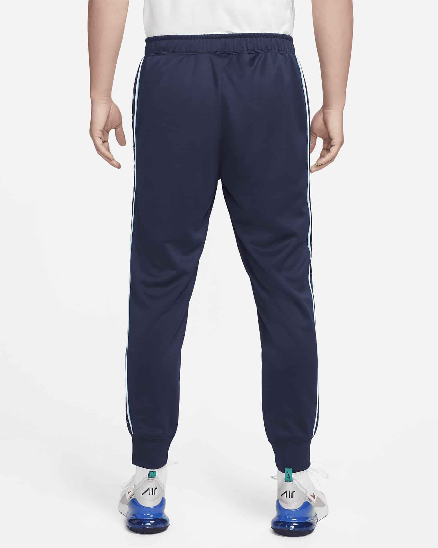 FB2325 B Pantaloni jogger CHELSEA Repeat NIKE