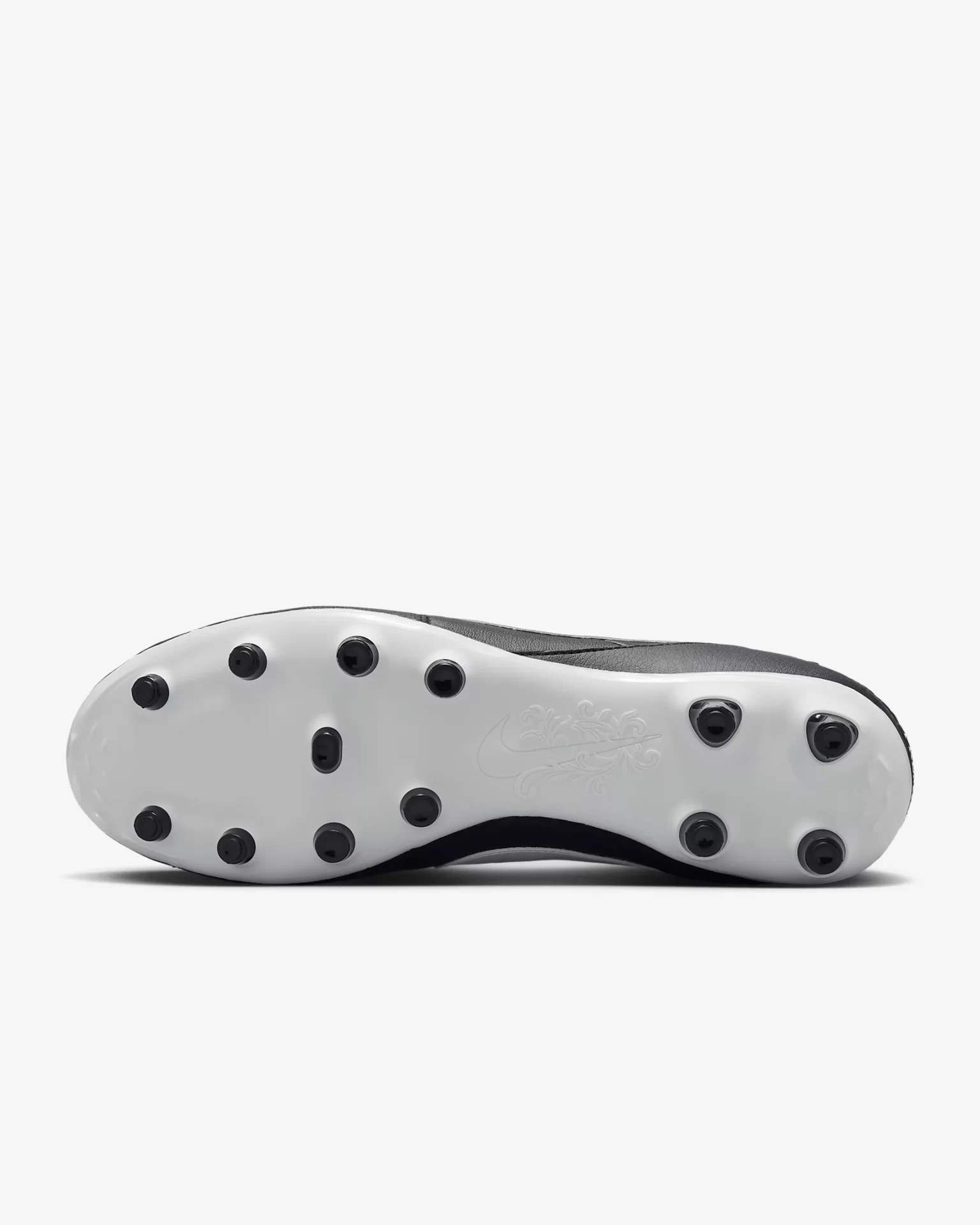 HM0265-002 B The NIKE Premier III FG