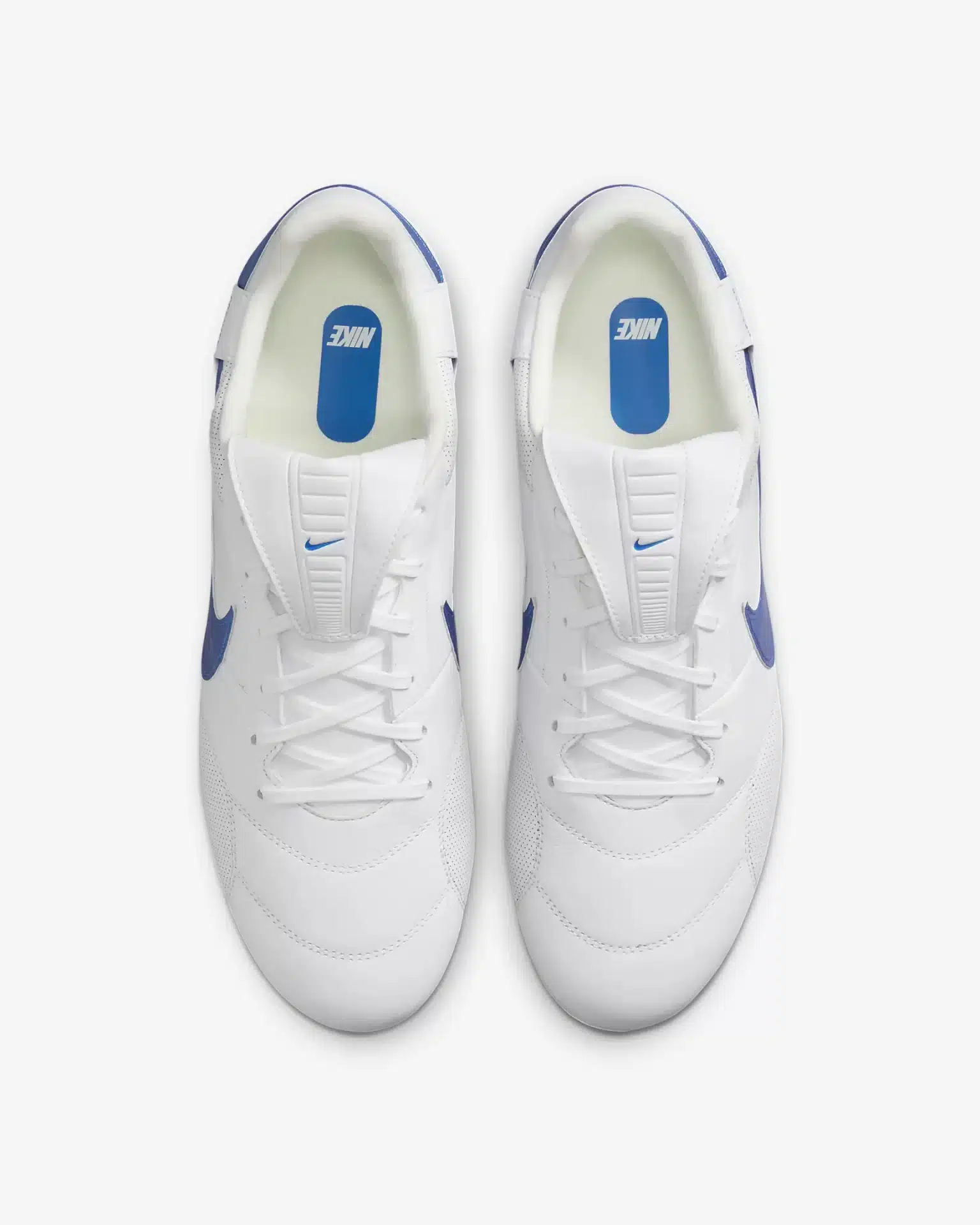 The NIKE Premier III FG Bianche