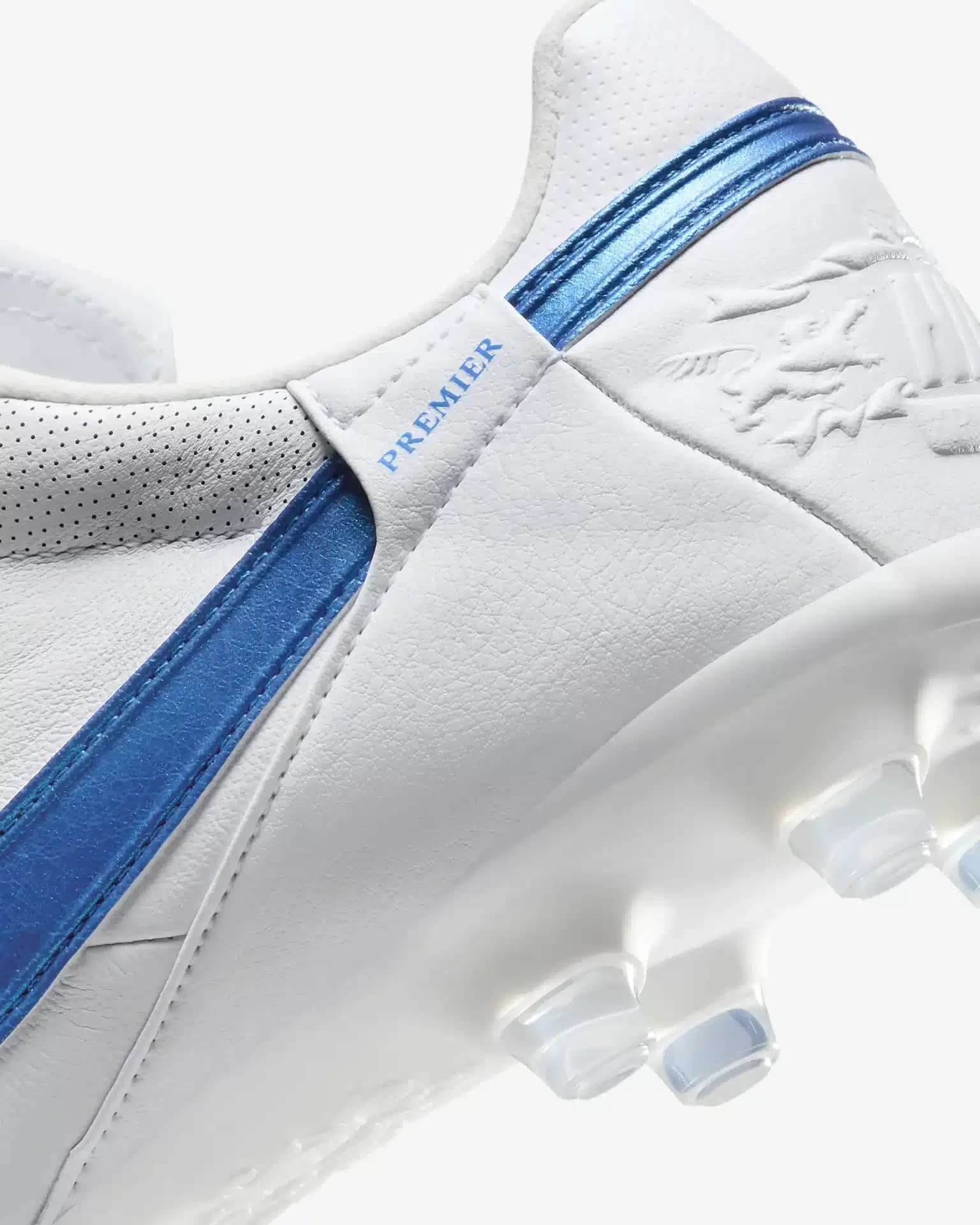 The NIKE Premier III FG Bianche