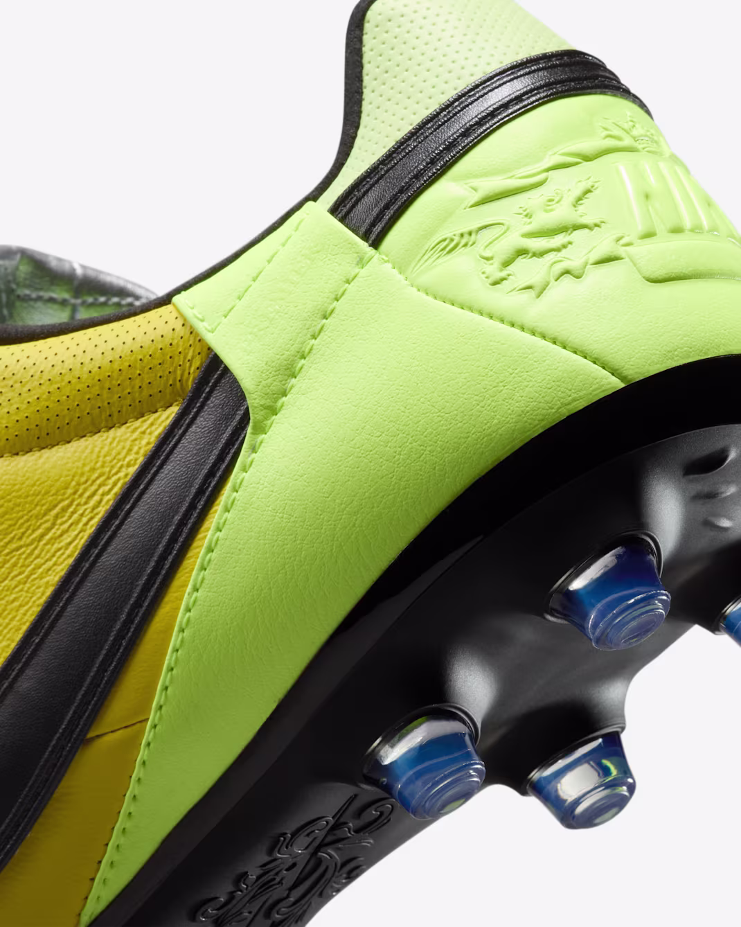 The NIKE Premier III FG Volt Ice/Vibrant Yellow/Nero