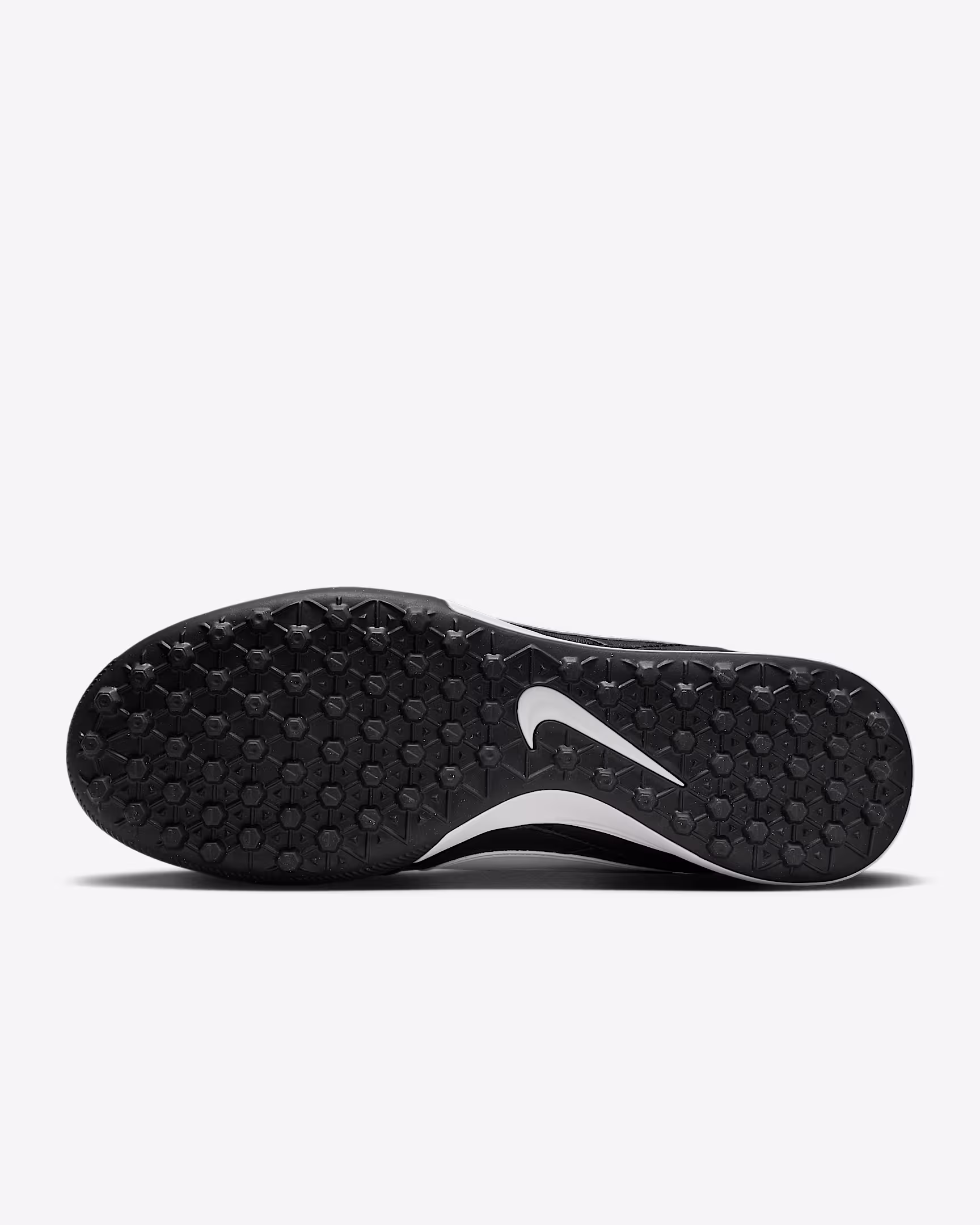 HM0283-001 b Nike PREMIER III TF Black & White