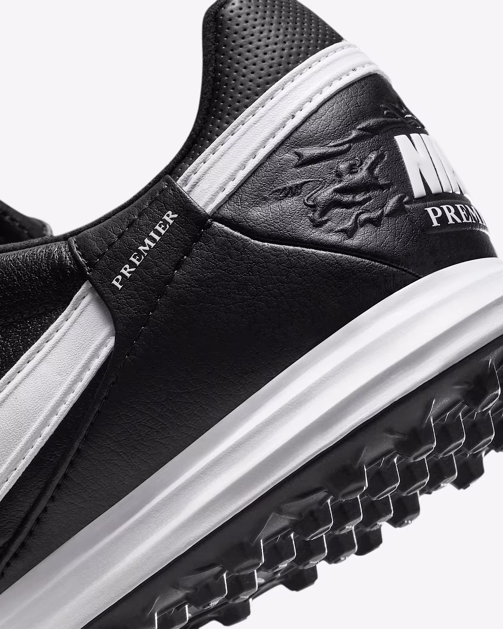 HM0283-001 h Nike PREMIER III TF Black & White