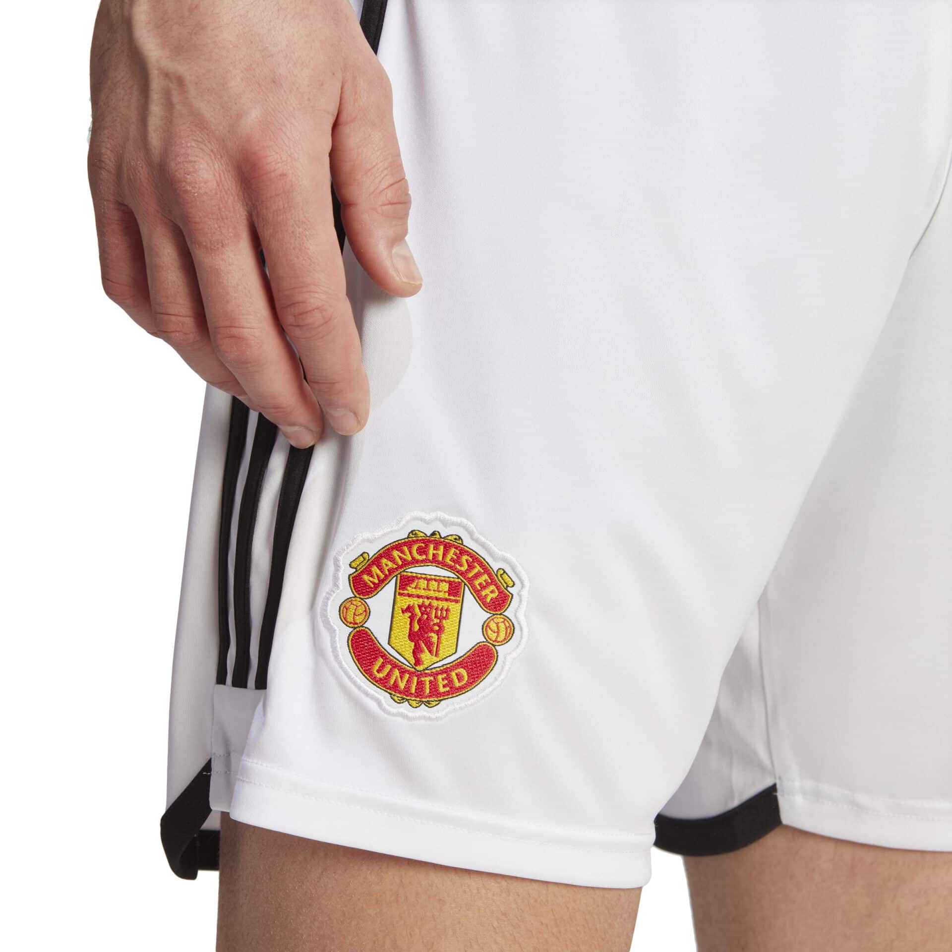 HR3678_7_APPAREL_On Model_Detail View 2_white Shorts Home MANCHESTER UNITED FC 23/24