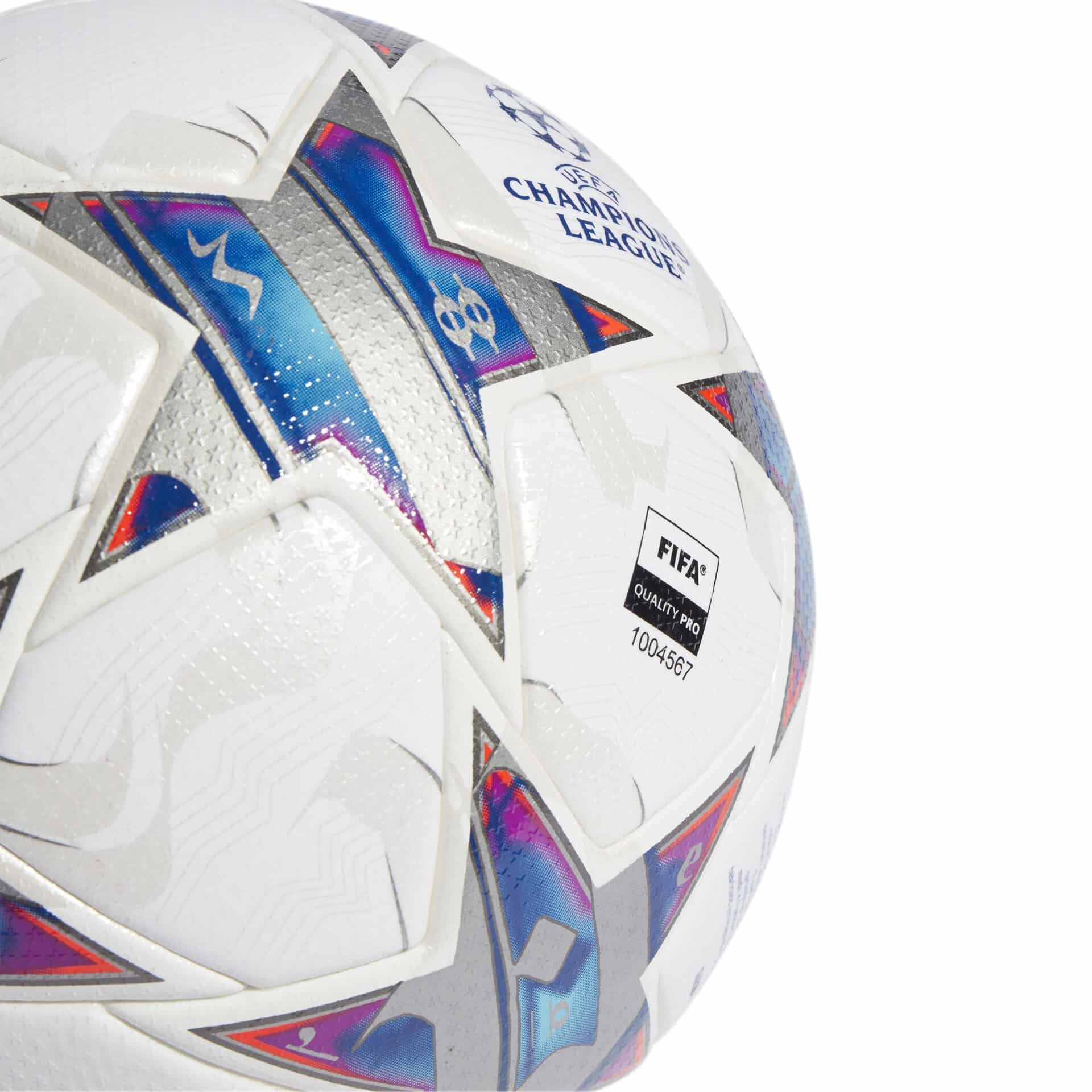IA0953_3_HARDWARE_Photography_Detail View 1_white Pallone UCL PRO ADIDAS