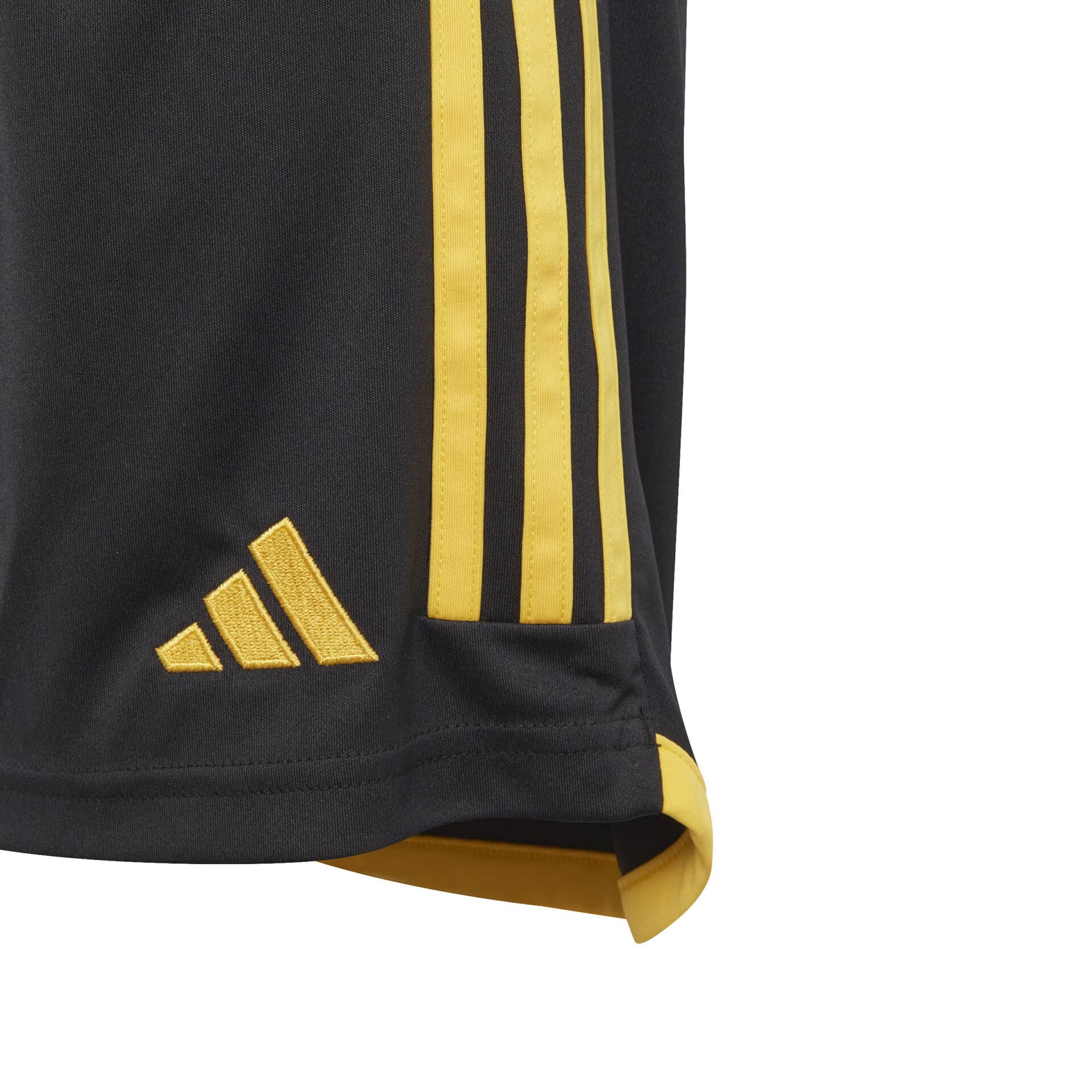 IB0494_5_APPAREL_Photography_Detail View 2_white Short HOME 23/24 JUVENTUS JUNIOR