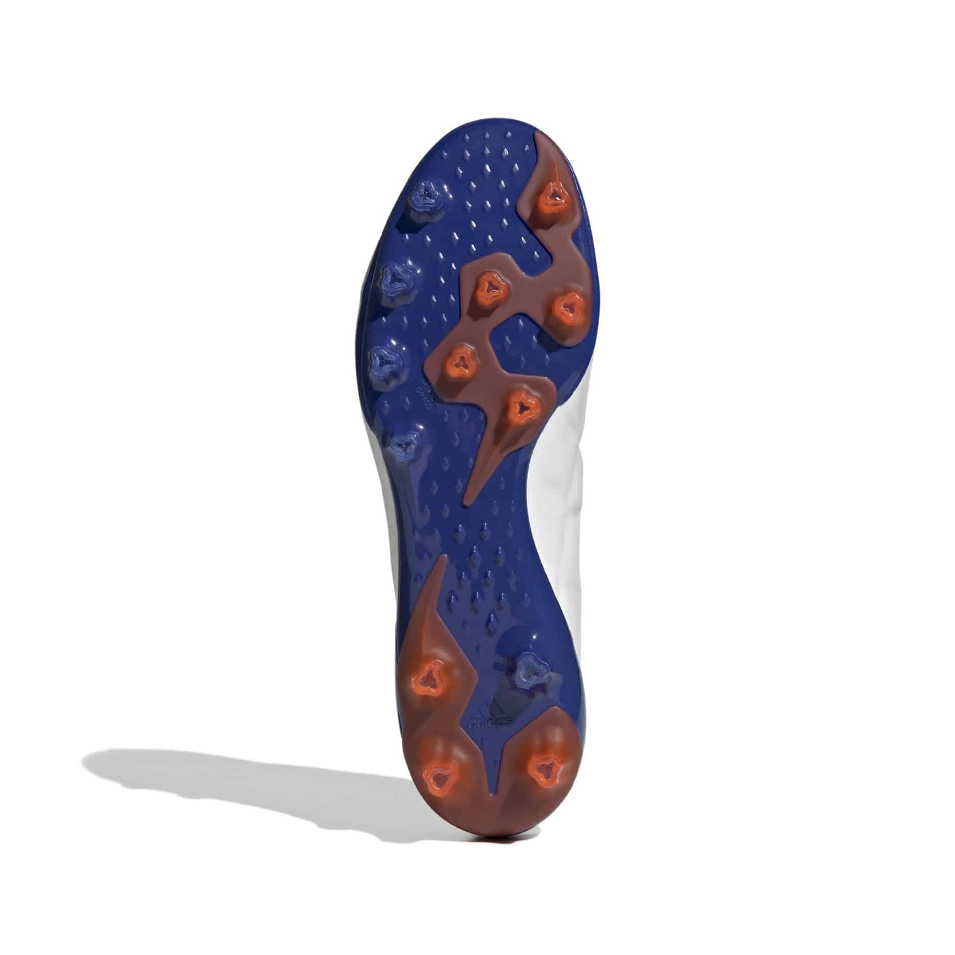 IG8677_3_FOOTWEAR_Photography_Bottom View_white Scarpe da calcio COPA PURE 2 ELITE AG WhiteBlueRed