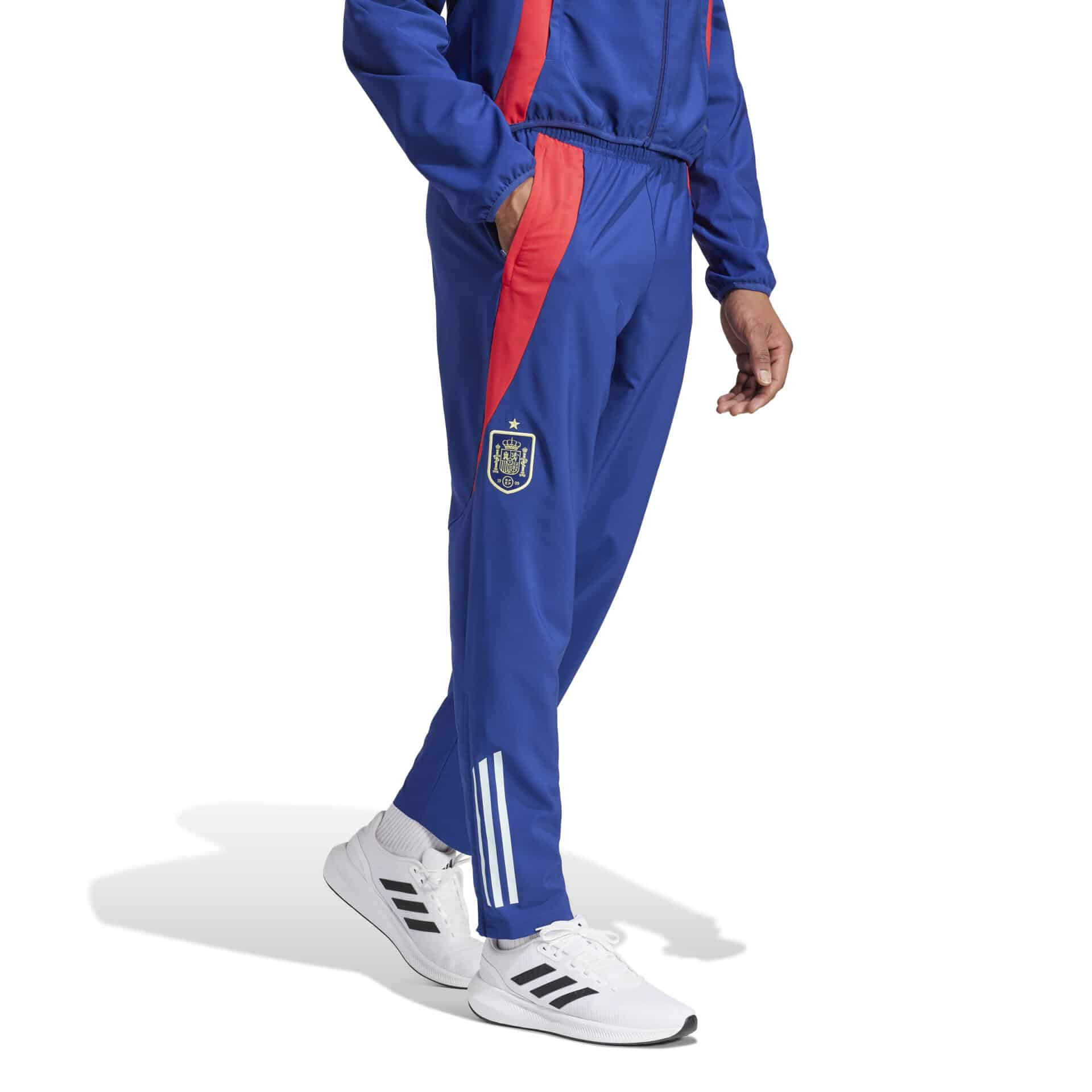 IP6393_3_APPAREL_On Model_Standard View_white ADIDAS Pantaloni Rappresentanza Tiro 24 SPAGNA