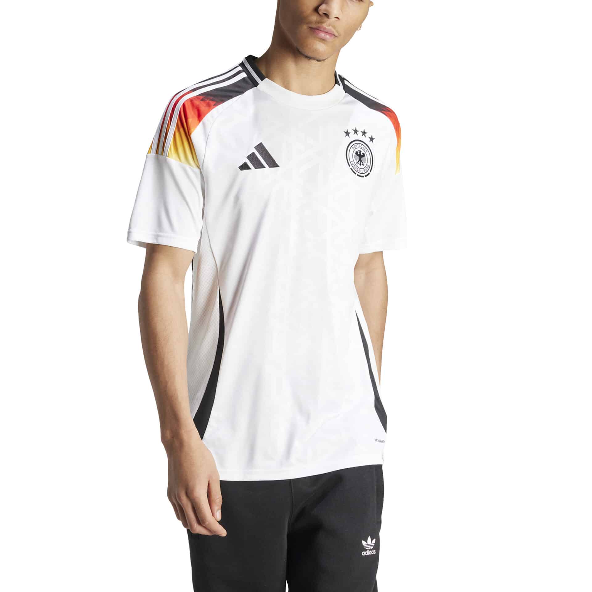 IP8139_5_APPAREL_On Model_Front View_white ADIDAS Maglia Home 24 GERMANIA