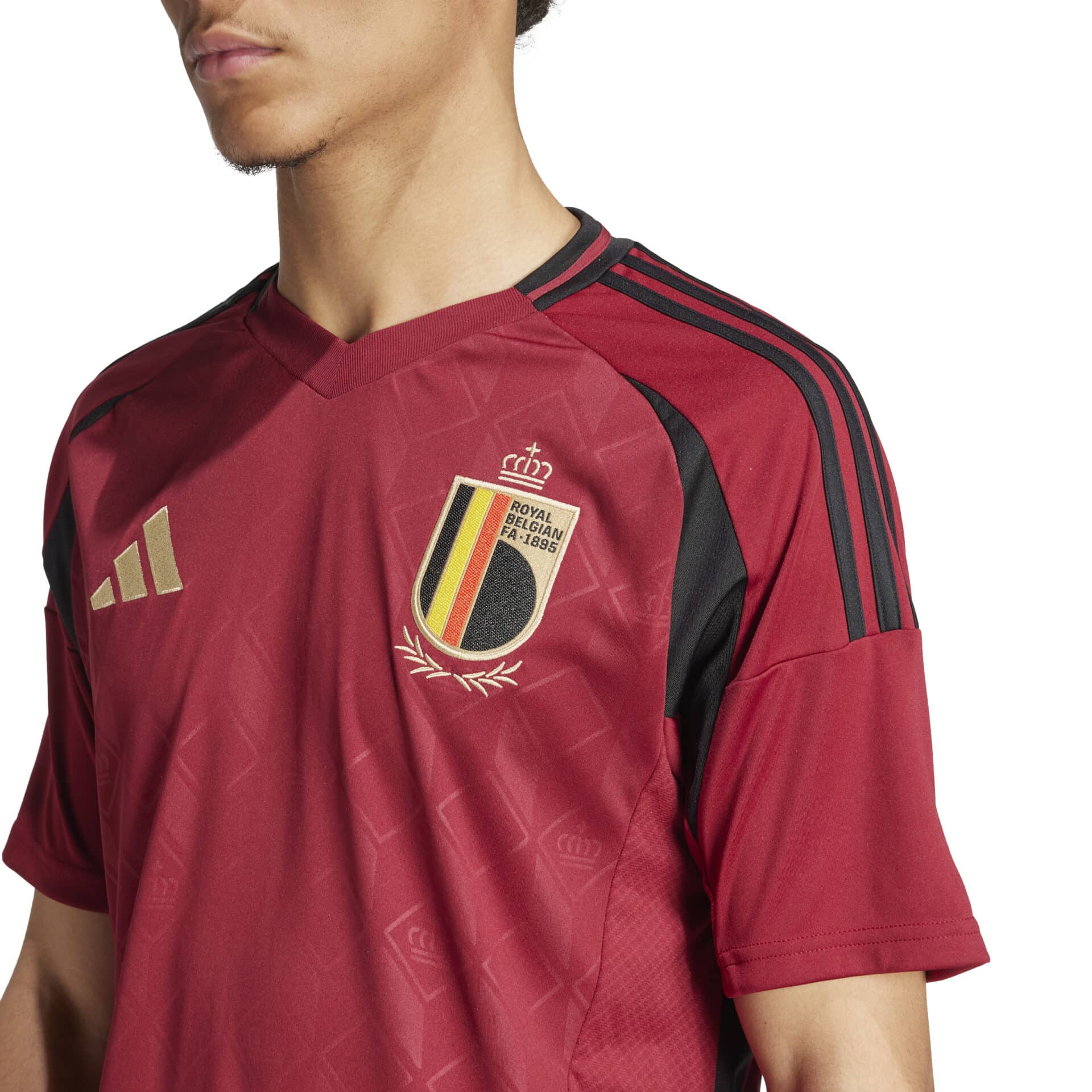 IQ0769_8_APPAREL_On Model_Detail View 1_white ADIDAS Maglia Home 24 BELGIO