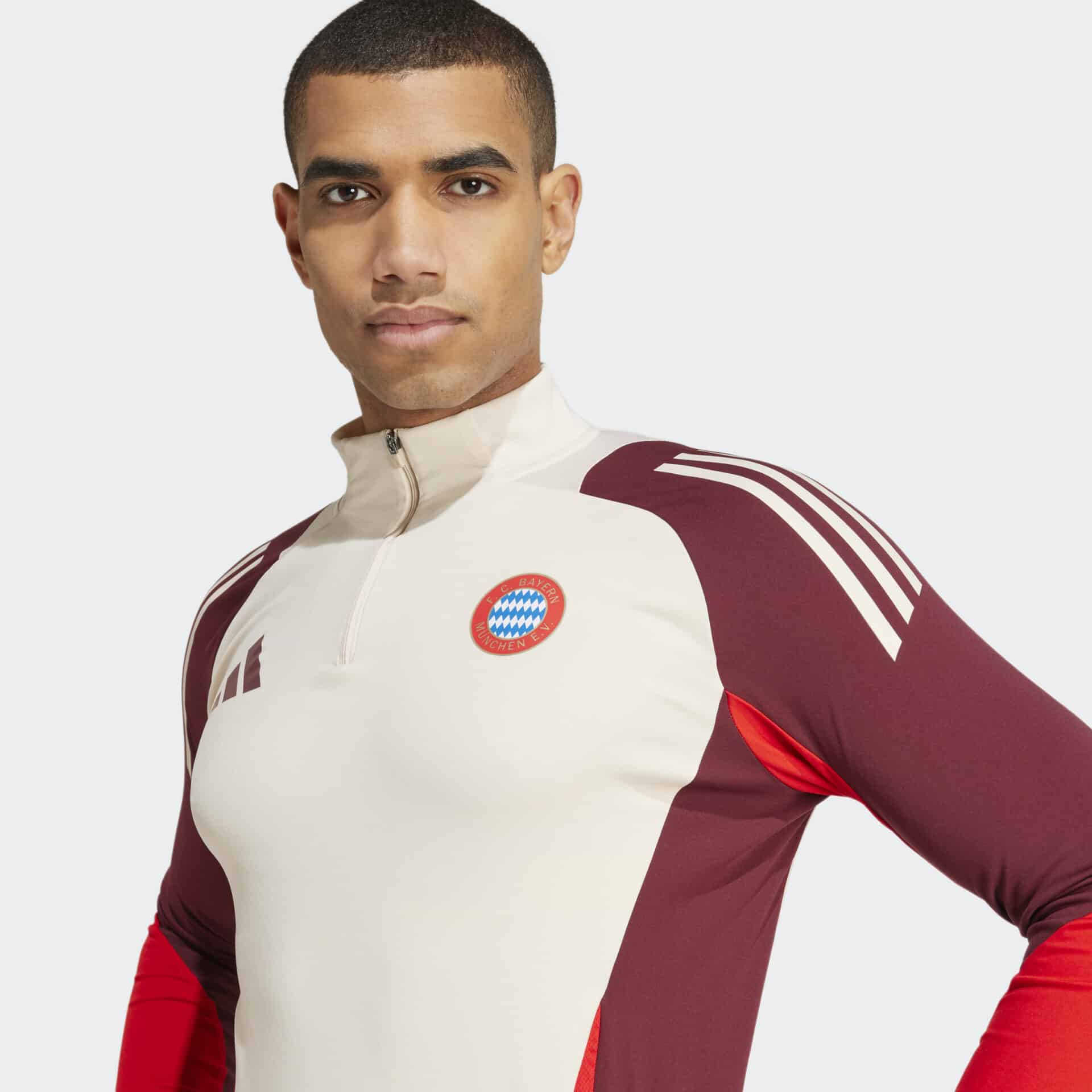 IS9922 D Felpa Allenamento Tiro 24 FC Bayern München