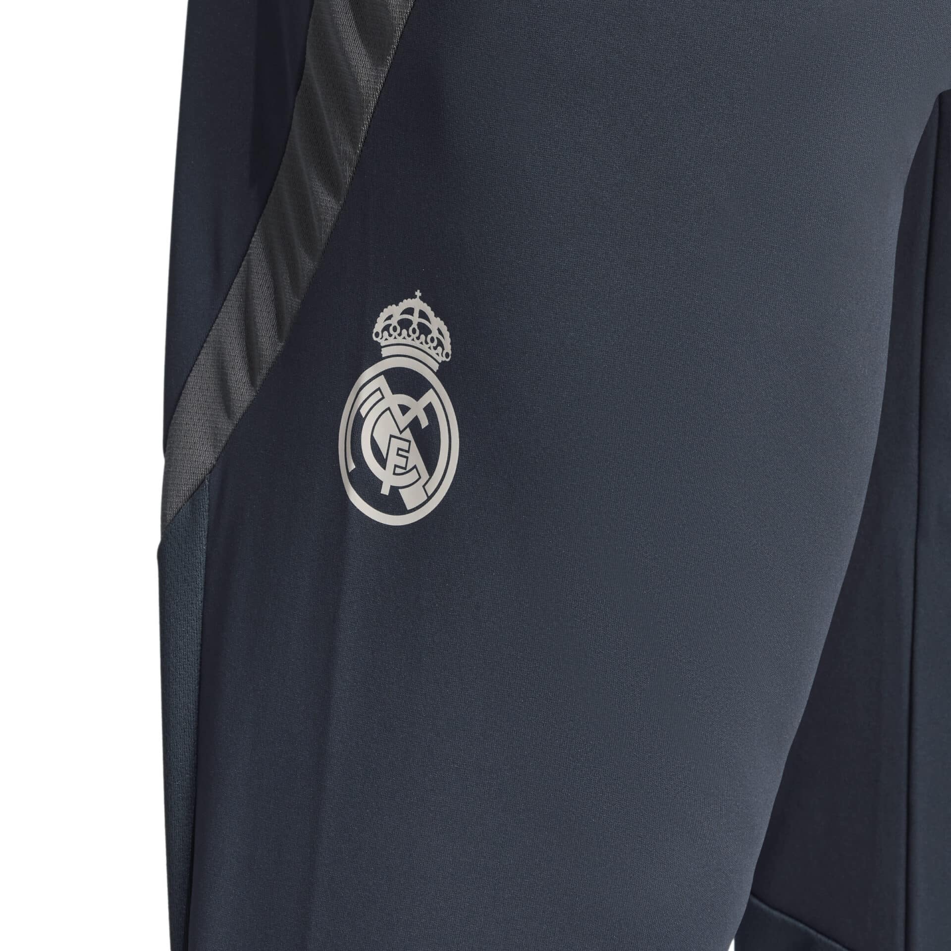 IT5096_7_APPAREL_On Model_Detail View 1_white Pantaloni Allenamento Tiro 24 REAL MADRID