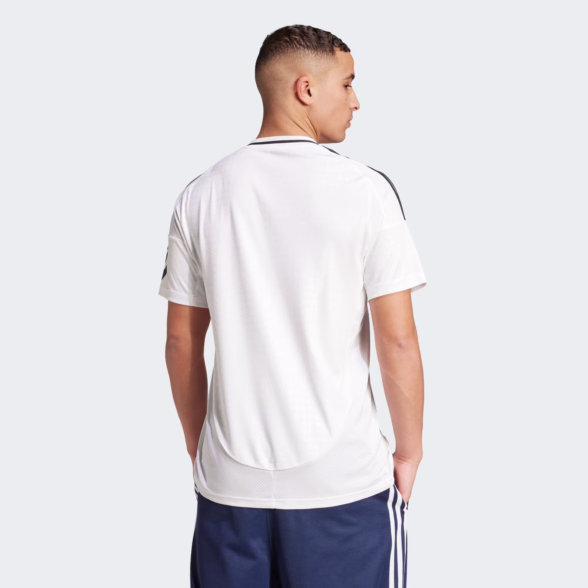 JX2136_23_hover_model Maglia HOME 24/25 REAL MADRID