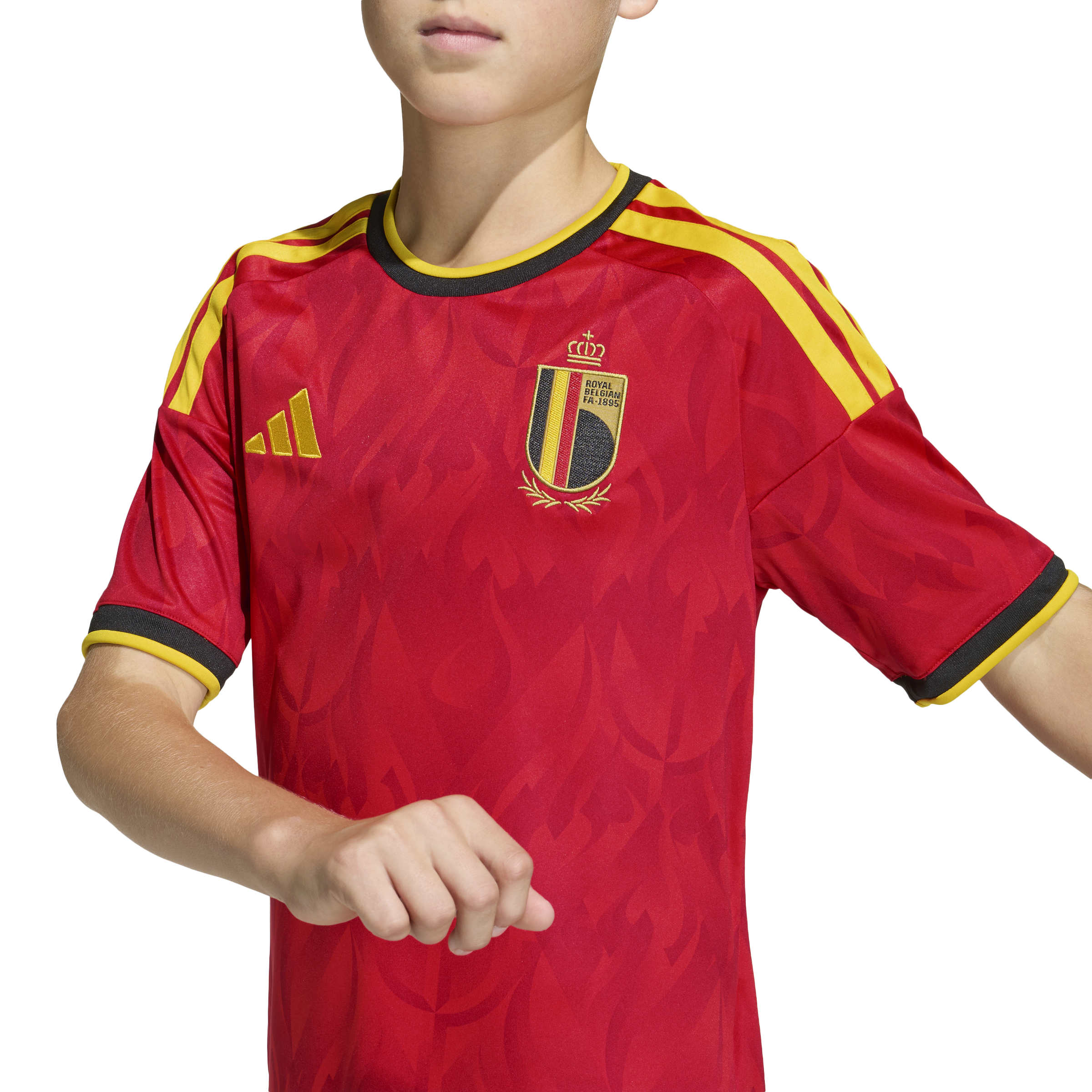 JZ5988_6_APPAREL_On Model_Detail View 1_white ADIDAS Maglia Home BELGIO 26 Junior
