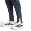 JZ6314_6_APPAREL_On Model_Detail View 2_white ADIDAS Pantaloni tuta Travel 26 ARGENTINA