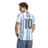 KA8117_4_APPAREL_On Model_Back View_white ADIDAS Maglia Home 26 MESSI ARGENTINA