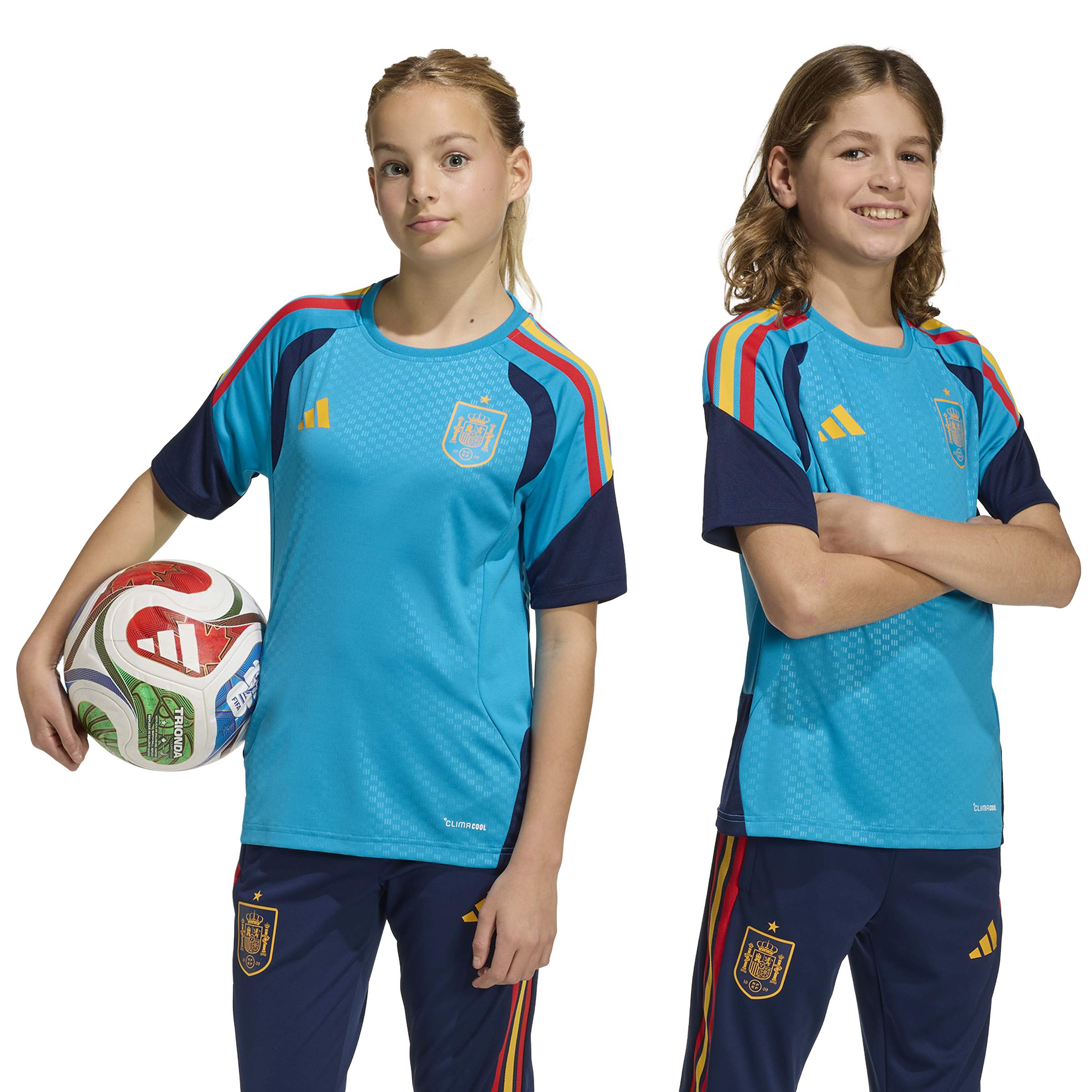 KB0679_9_APPAREL_On Model_Standard Unisex Pair Shot_white ADIDAS Maglia Allenamento SPAGNA 26 Junior