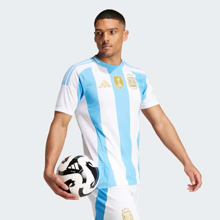 Maglia_Home_24_Argentina_Bianco_IP8409_25_model ADIDAS Maglia Home 24 ARGENTINA
