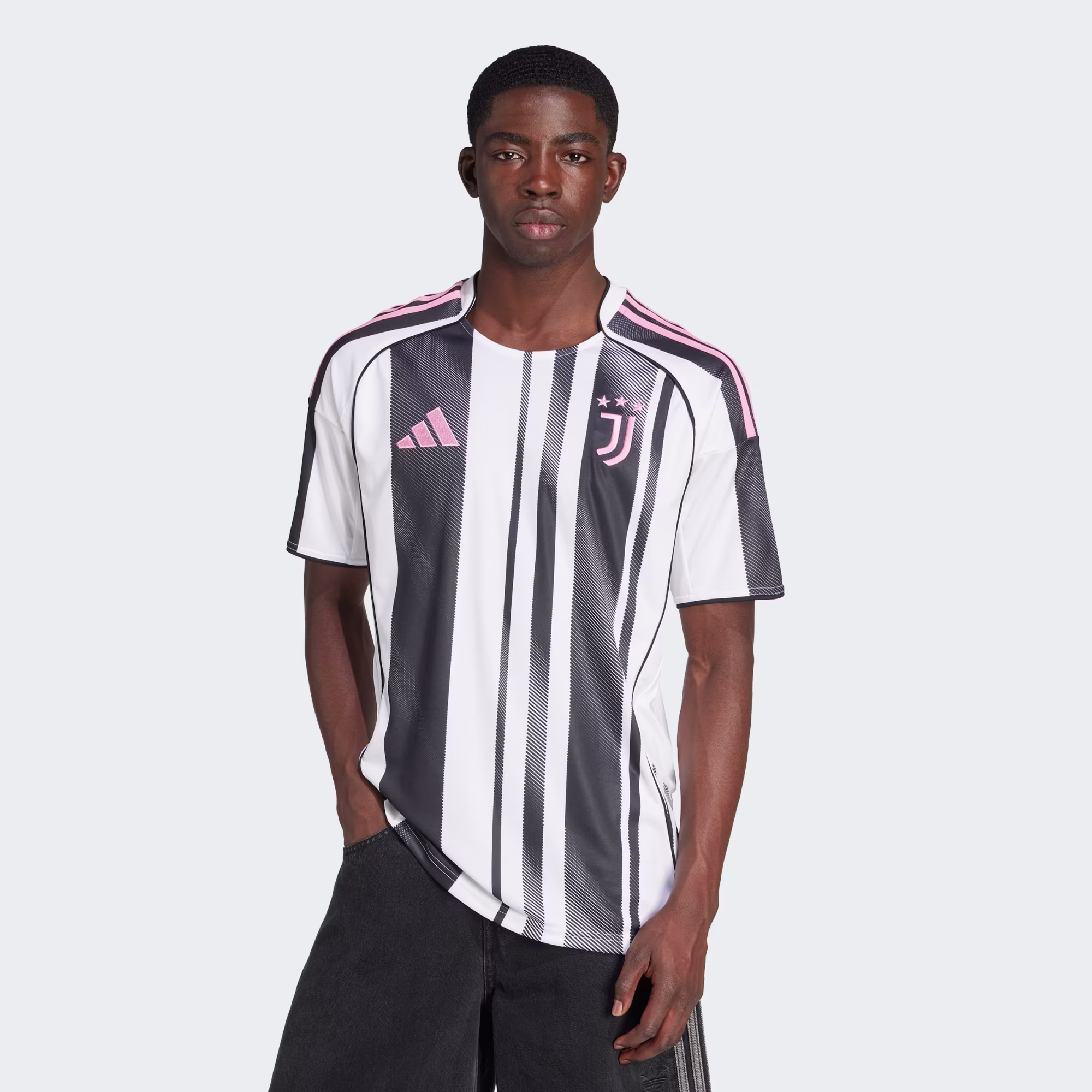 Maglia_Home_25-26_Juventus_Bianco_JJ4320_21_model Maglia HOME 25/26 JUVENTUS