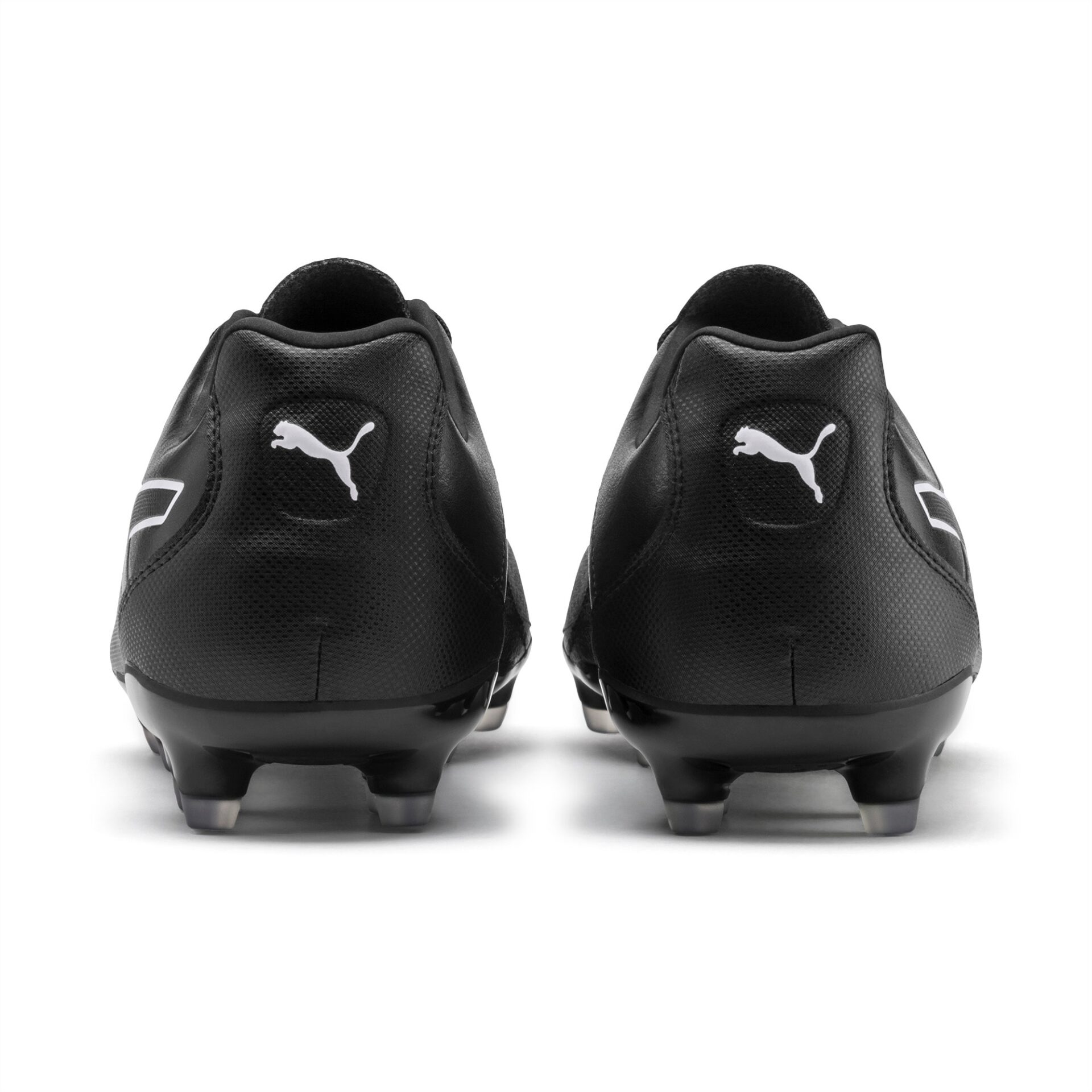 scarpe da calcio Puma morbida tomaia in pelle pieno fiore suola in leggero TPU con tacchetti conici, il logo KING sulla linguetta Adatte per l’utilizzo su superfici solide naturali