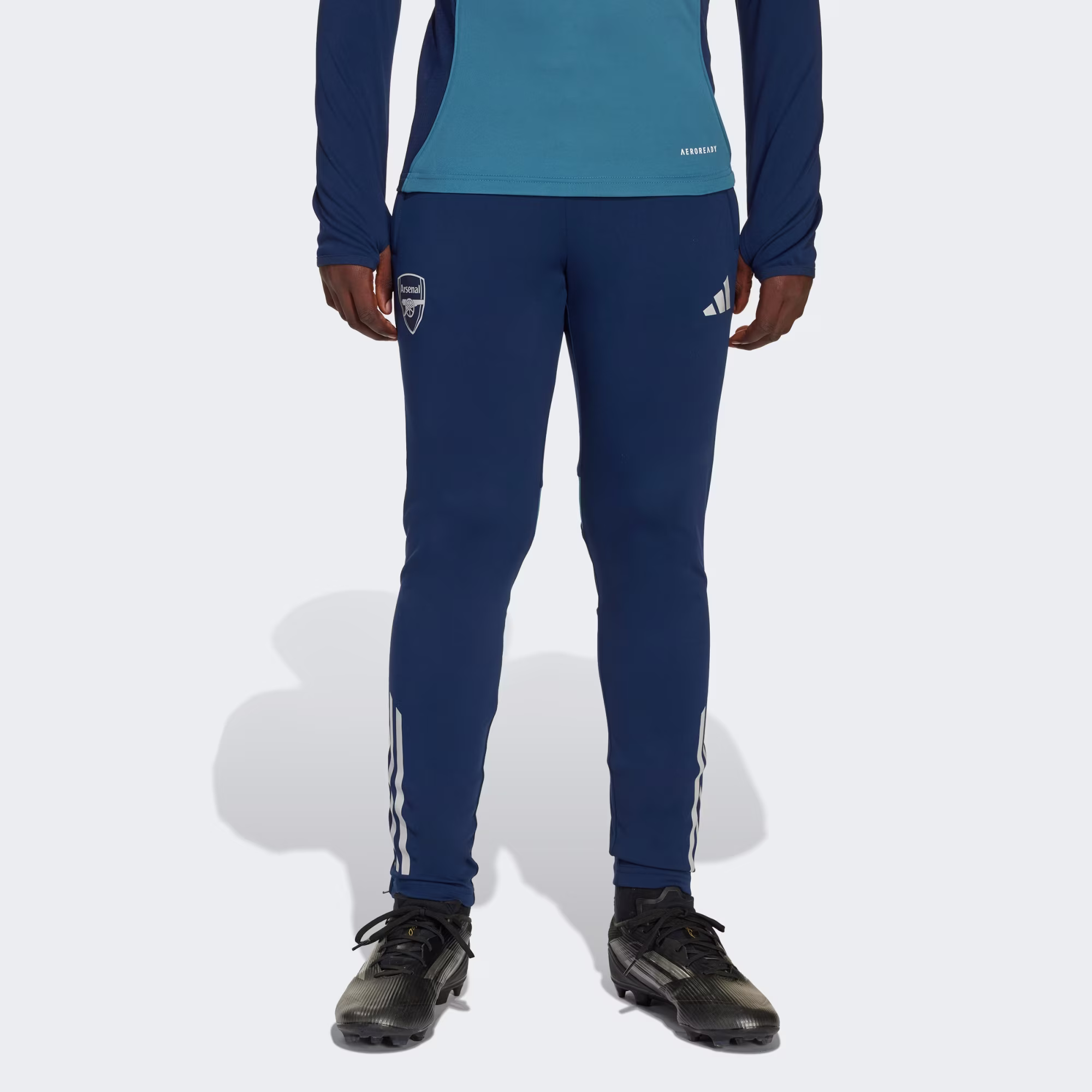 Pantaloni_da_allenamento_Tiro_25_Competition_Junior_Arsenal_FC_Blu_JJ1814_21_model Pantaloni allenamento Tiro 25 Arsenal FC Junior