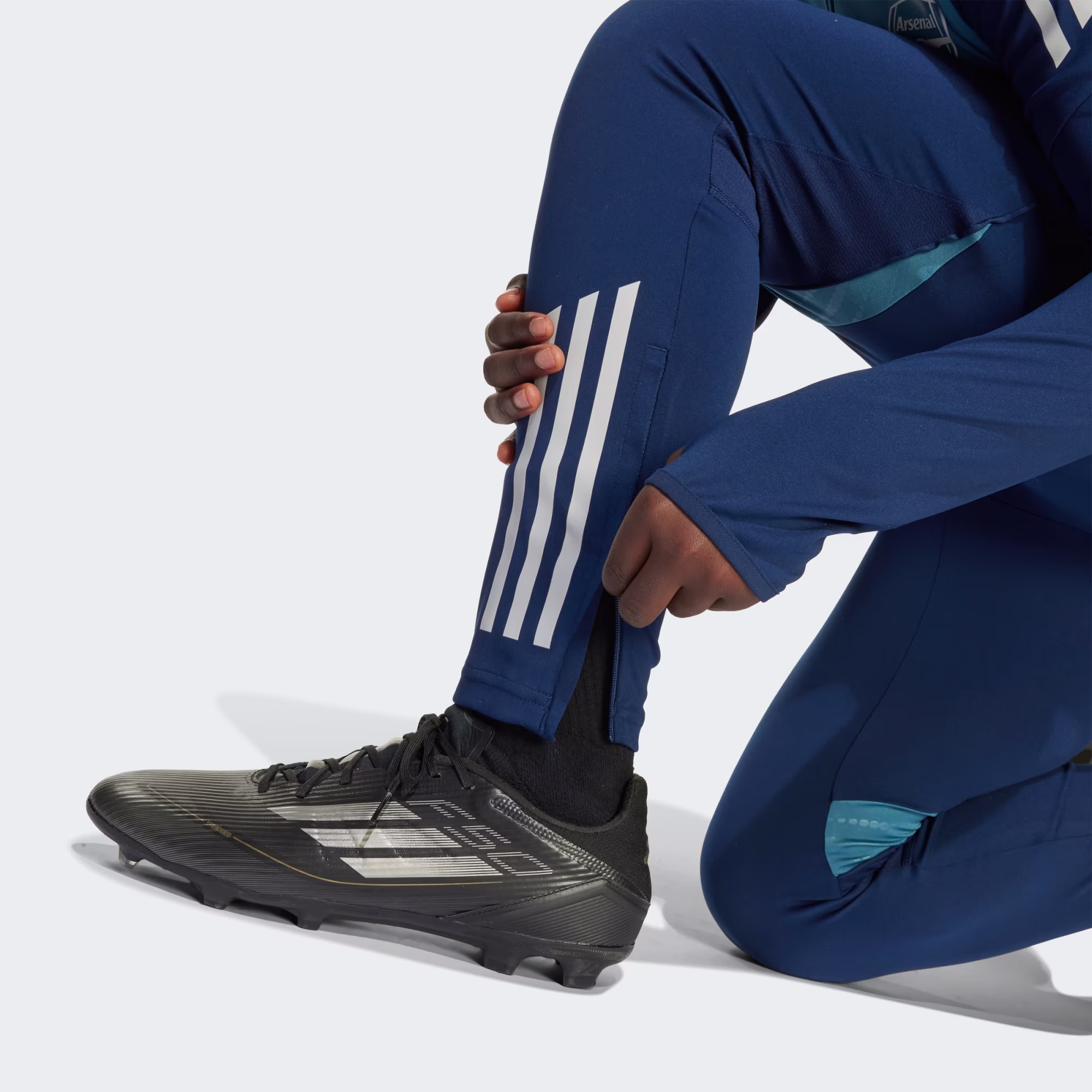 Pantaloni_da_allenamento_Tiro_25_Competition_Junior_Arsenal_FC_Blu_JJ1814_42_detail Pantaloni allenamento Tiro 25 Arsenal FC Junior