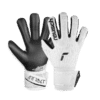 Reusch Attrakt Freegel Silver 5470035 1101 white black 1 Guanto portiere REUSCH ATTRAKT FREEGEL SILVER White