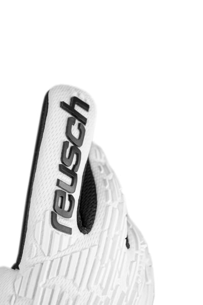 Reusch Attrakt Freegel Silver 5470035 1101 white black 2 Guanto portiere REUSCH ATTRAKT FREEGEL SILVER White
