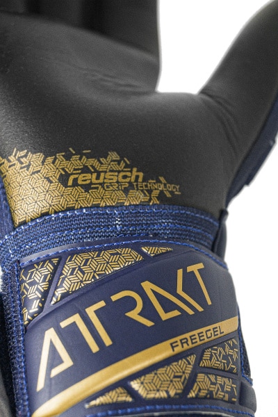 Reusch Attrakt Freegel Silver Junior 5472235 4411 4411 5 Guanto portiere ATTRAKT FREEGEL SILVER Junior Blue Gold