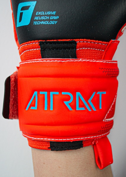 Reusch Attrakt Gold X 5370945 3333 3333 2 (1) Guanto portiere REUSCH ATTRAKT GOLD X
