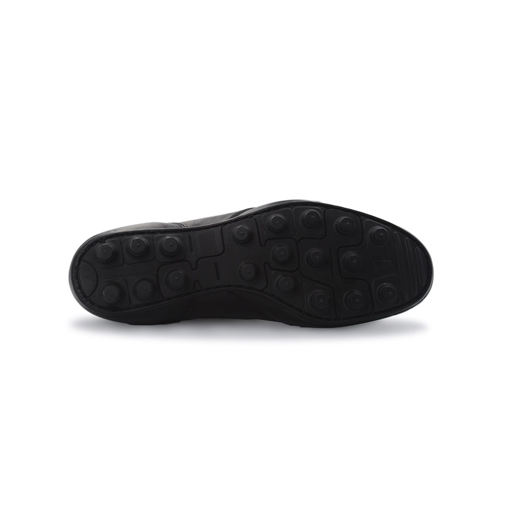Scarpa da calcio vitello pieno fiore Sottopiede interno sagomato ed estraibile Allacciatura con occhielli Suola in gomma interamente cucita alla tomaia adatta a campi sintetici.