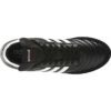 Scarpa da calcetto Mundial Team di Adidas tomaia in suede e pelle fodera in materiale sintetico Intersuola sagomata in EVA La suola in gomma TF