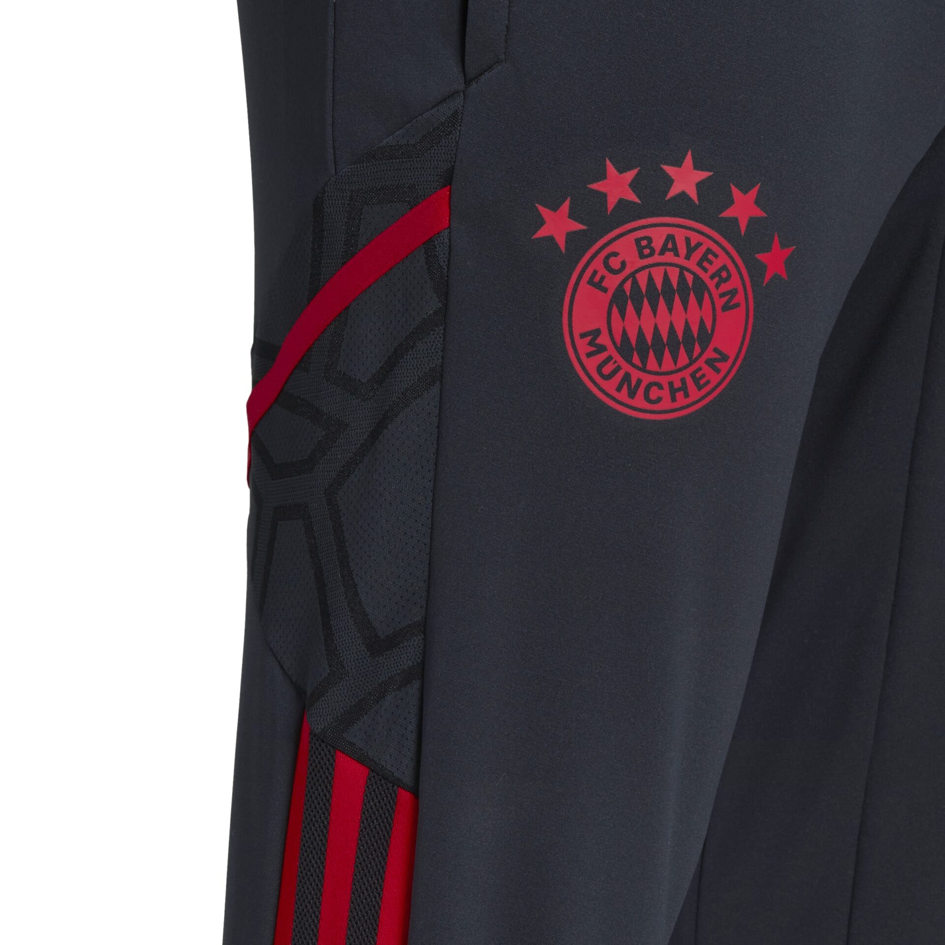 Pantaloni allenamento Condivo 22 FC Bayern München DETTAGLIO LOGO